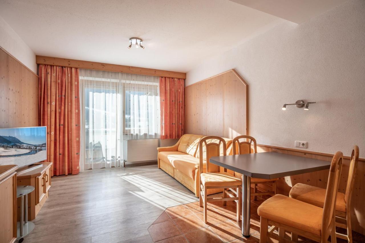 Essbaum Apartment