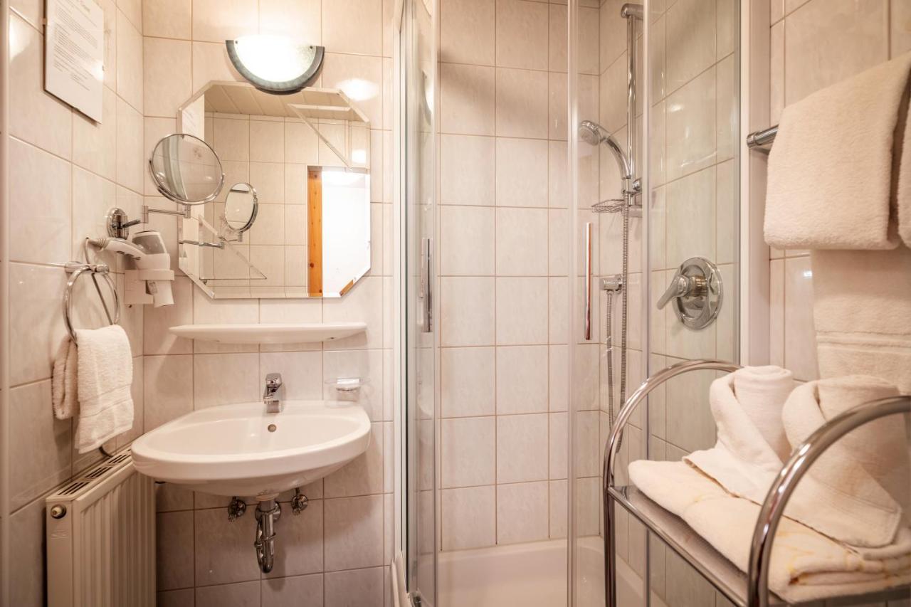 Essbaum Apartment